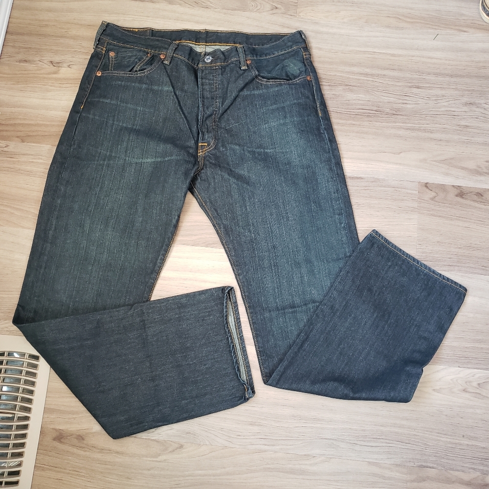 Mens new levi's 501 button fly dark wash size 36x34